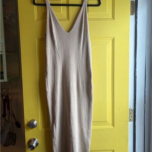 H&M Ribbed Midi Dress